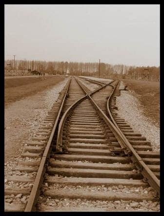 מסילת רכבת - שואה